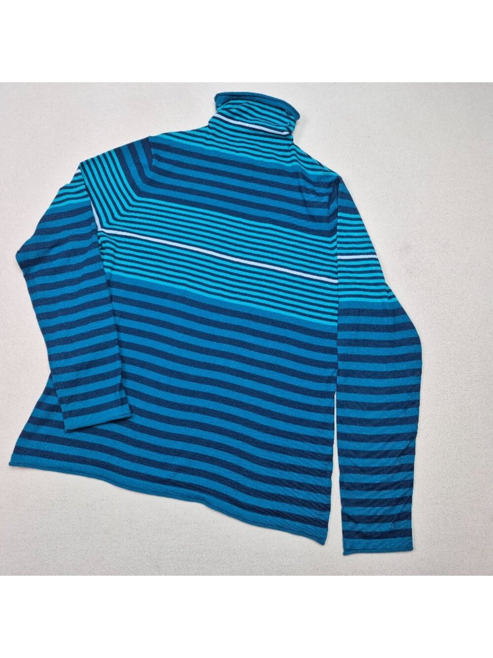Duluth Women's Long Sleeve Mock Neck Striped CoolMax Sweater Blue/Aqua Sz XL